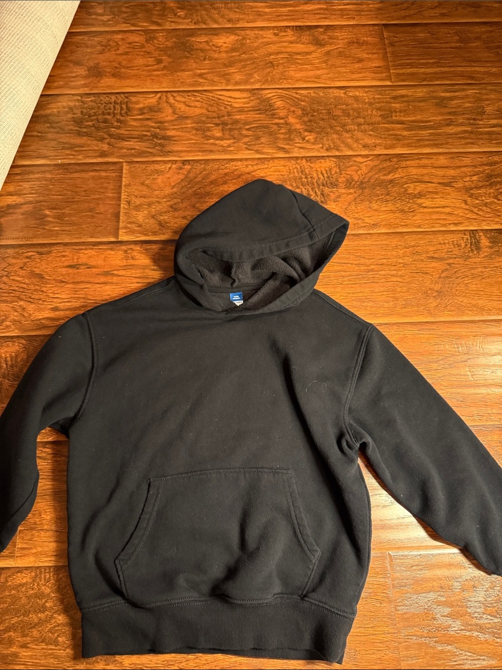 Old Navy Black Hooded Sweatshirt Pullover. Plain hoodie. Size 8. Like new